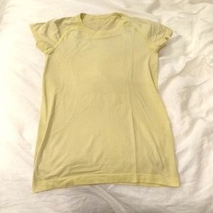Lululemon t-shirt